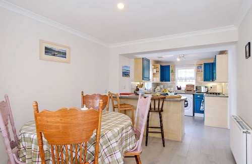 Inverurie House | Stunning villa for 4 guests with WIFI