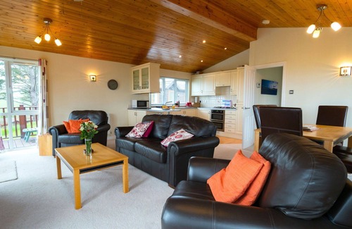Saint John House | Stunning villa for 6 guests with pool, WIFI, TV and balcony