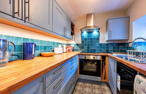 Trefor House | Stunning villa for 6 people with WIFI, terrace and pets allowed