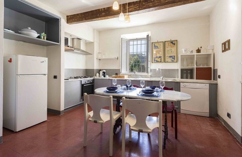 Vicopelago Villa | Stunning villa for 6 people with WIFI, A/C, hot tub, private pool and TV