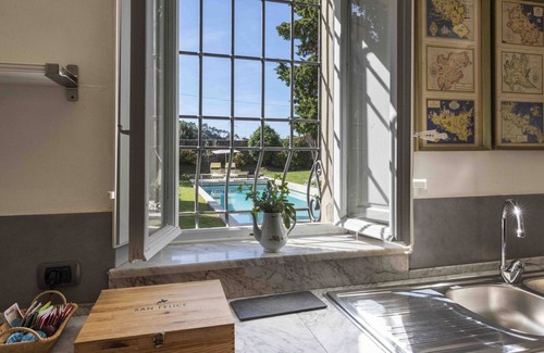 Vicopelago Villa | Stunning villa for 6 people with WIFI, A/C, hot tub, private pool and TV