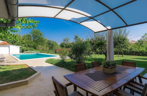 Muzini House | Stunning villa for 7 people with private pool, WIFI, A/C, terrace and pets allowed