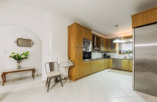 Alikanas Villa | Stunning Villa in a quiet and peaceful area for 5 - 8 people