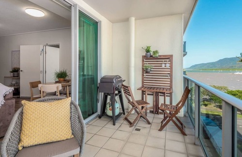 Cairns Central Business District Condo | Stunning Waterfront Retreat in the Heart of Cairns