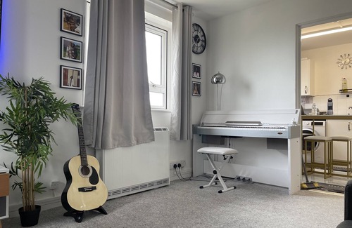 New Cross Apartment | Stunning Welcoming Cosy Apartment in London