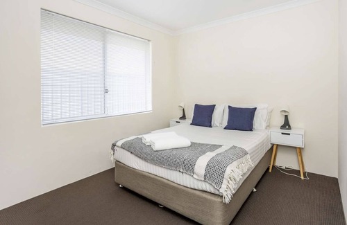 Yanchep House | Stunningly designed and decorated family home. Free WIFI & Nespresso Coffee