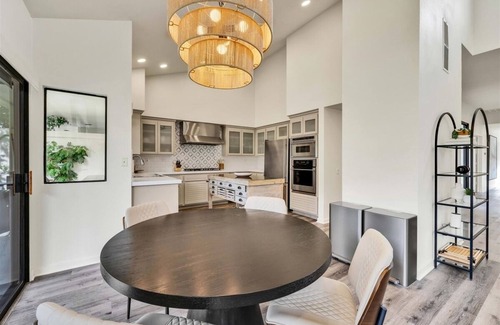 La Quinta Condo | Stunningly Renovated 3-Bedroom Condo with Modern Touches