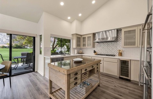 La Quinta Condo | Stunningly Renovated 3-Bedroom Condo with Modern Touches