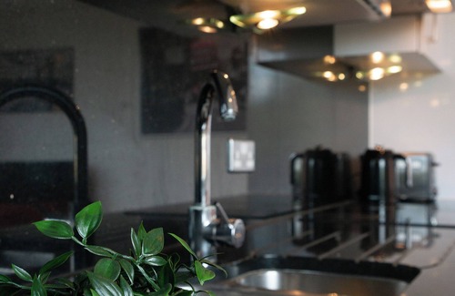 Fairfield Apartment | Stylish 1 bedroom apartment