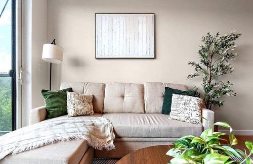 Downtown Minneapolis Condo | Stylish 1B in DT Minneapolis, Minutes to Minneapolis Convention Center & US Bank