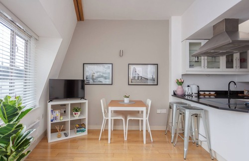 Northcote Condo | Stylish 1BD by Northcote Road and Clapham Junction