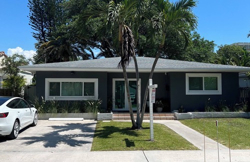 Miami Shores Apartment | Stylish 1bedroom and bath studio with private entrance and parking. Central