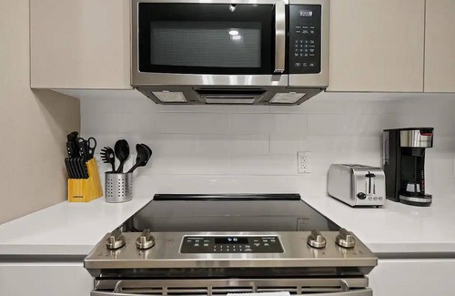 Ojus Apartment | Stylish 1BR Apt in Aventura★Pet Friendly★Pool★BBQ