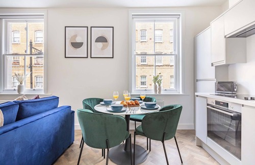 St Luke's Apartment | Stylish 1BR Close to Barbican Centre & St Paul's