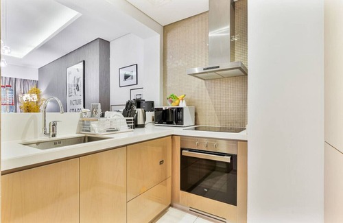 Business Bay Apartment | Stylish 1BR in Business Bay | Burj Khalifa View