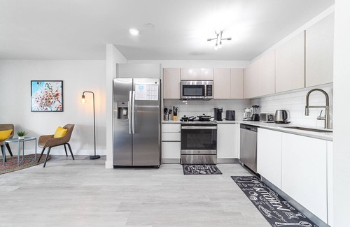 Ojus Apartment | Stylish 1BR Loft in the heart of Aventura