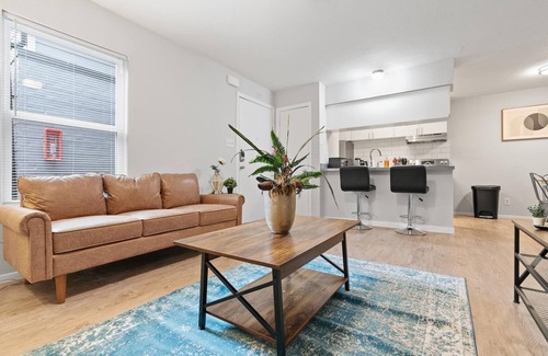 St. Johns Apartment | Stylish 1BR Near UT Highland Evonify