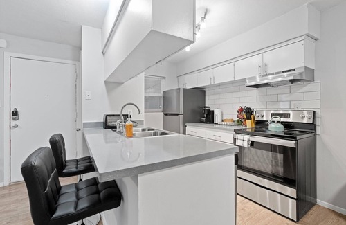 St. Johns Apartment | Stylish 1BR Near UT Highland Evonify