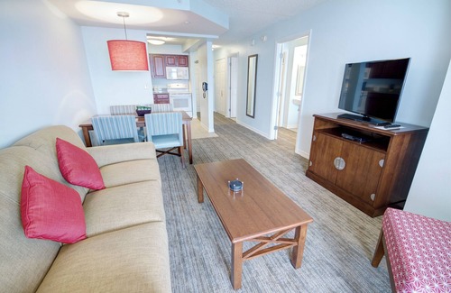 Atlantic City Resort | Stylish 1BR Suite w/Full Kitchen, Resort Pool & Spa - 1 Block to Boardwalk
