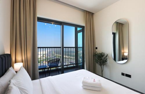 Nad Al Sheba Apartment | Stylish 1BR with Skyline Views Sobha Crest, Hartland