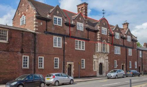 Norwich Apartment | Stylish -2 Bed -Heart of the City - Parking- Wi-fi- Award Winning- Grade II Listed