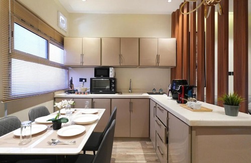 Al Olaya District Apartment | Stylish 2 Bedroom Apartment and Sitting Room Jacuzzi available