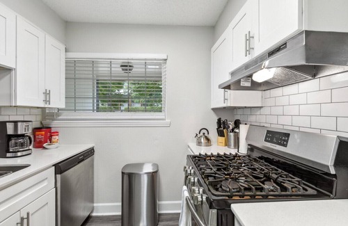 Shannon Apartment | Stylish 2BR Duplex with Easy Access to Birmingham