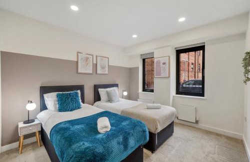 Bedford Apartment | Stylish 2BR in Bedford, Parking, Free WiFi, Gym & Cinema room