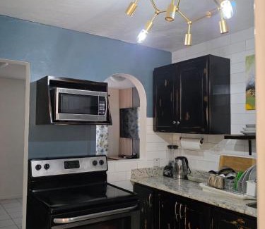 Constant Spring Apartment | Stylish 2BR Prime Location Gated 24 7 Secure