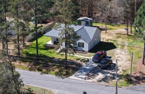 Clearwater House | Stylish 3bd 2bath home