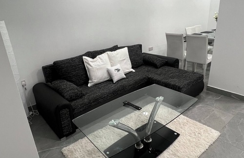 Fortune Green Apartment | Stylish 3BR Appartment - West Hampstead - Sleeps up to 8 - NearTube -