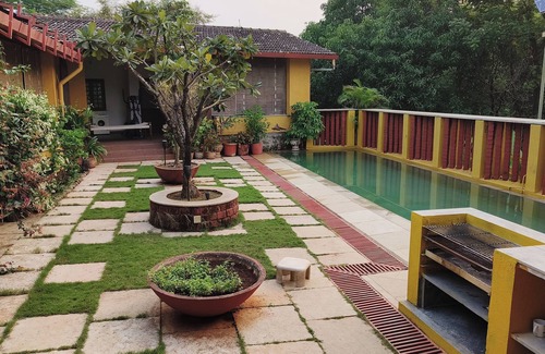 Karjat Cottage | Stylish 3BR Riverside Family/Pet Friendly Cottage with Pool & Treehouse - Karjat