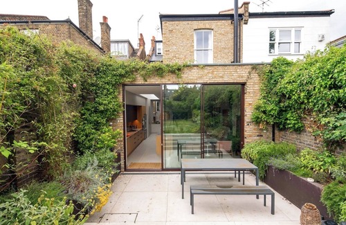 St. Helen's House | Stylish 4-Bedroom Home Near Notting Hill