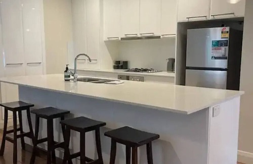 Turvey Park Apartment | Stylish 4 Bedroom Urban Retreat