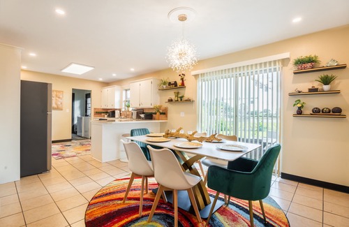 Springdale House | Stylish and funky, minutes away from everything NWA has to offer!