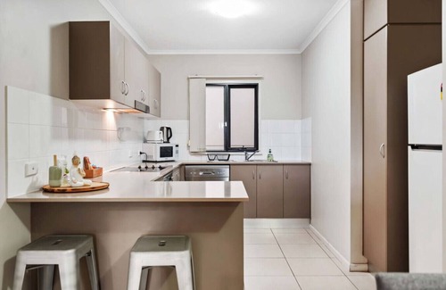 Cairns North Apartment | Stylish Apartment near Esplanade & City Centre