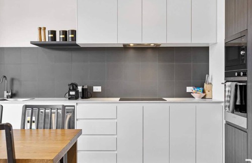 Braddon Apartment | Stylish Apartment in Central Braddon