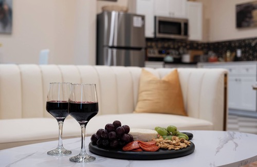 Downtown Apartment | Stylish Apartment in Downtown Bryan