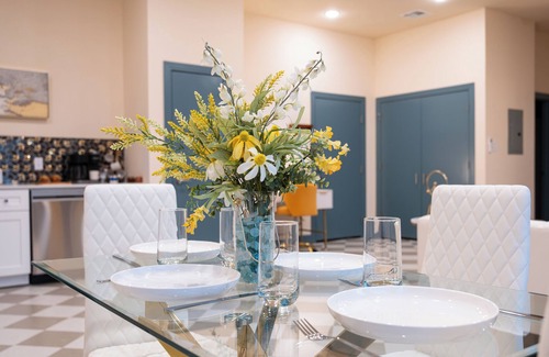 Downtown Apartment | Stylish Apartment in Downtown Bryan