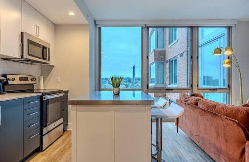 Eisenhower East Apartment | Stylish Apt Near Old Town