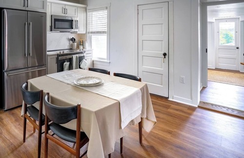 Lewisburg Apartment | Stylish Apt Walk to Shops, Dining and Bucknell