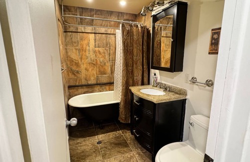 Ottawa Division House | Stylish basement bedrooms