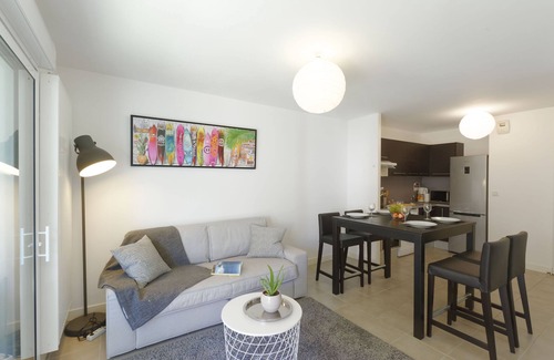 Capbreton Apartment | Stylish Beach Apartment for 4 – Walk to the beach