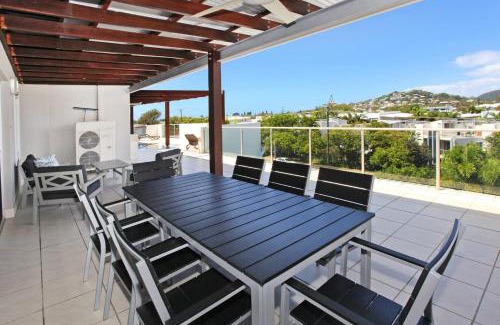 Coolum Beach Apartment | Stylish Beachside Holiday Penthouse
