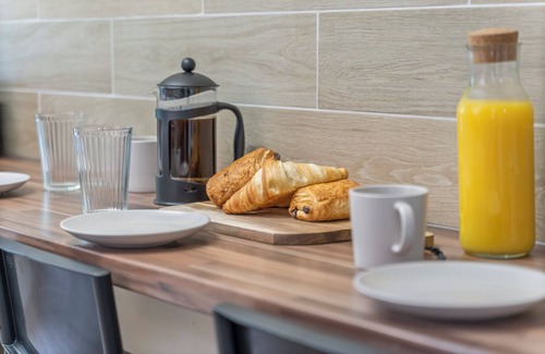 Welford House | Stylish & Central 3 Bed House | Parking & Garden