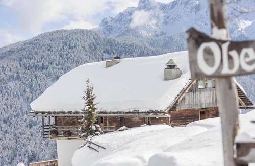 Sorafurcia Ski Chalet | Stylish Chalet "Obereggeralm" with Mountain View, Wi-Fi, Balcony & Garden