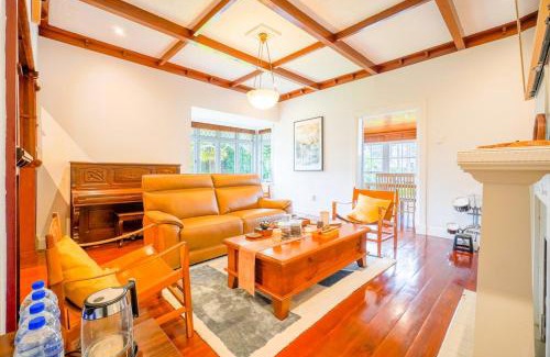 Epsom House | Stylish Classic Retreat in Prime Epsom Location