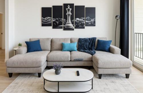 Glen Iris Apartment | Stylish Condo 3 Bedroom with Pool Table
