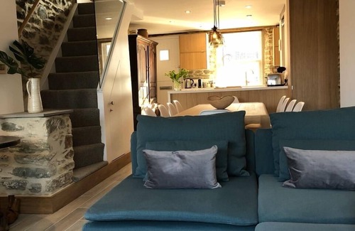 Salcombe Cottage | Stylish Cottage, central location with harbour view and double parking