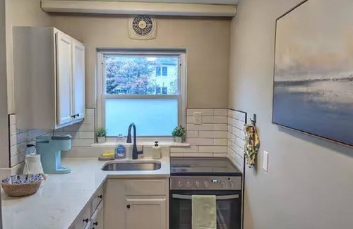 Potomac West House | Stylish & Cozy #2 8 mins to DCA & Washington DC